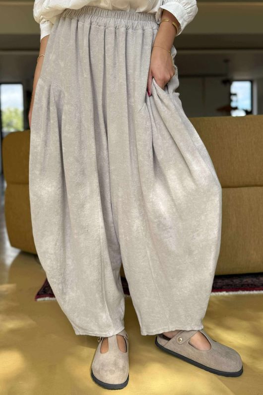 The Terry B Sia Pant Stone